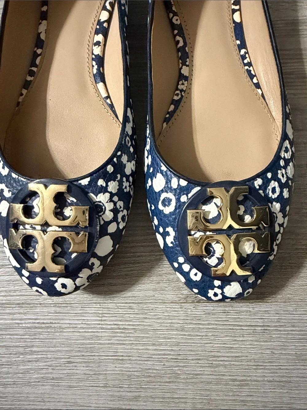 Women’s Tory Burch flats 💙